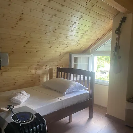 Riza Bed and Breakfast *